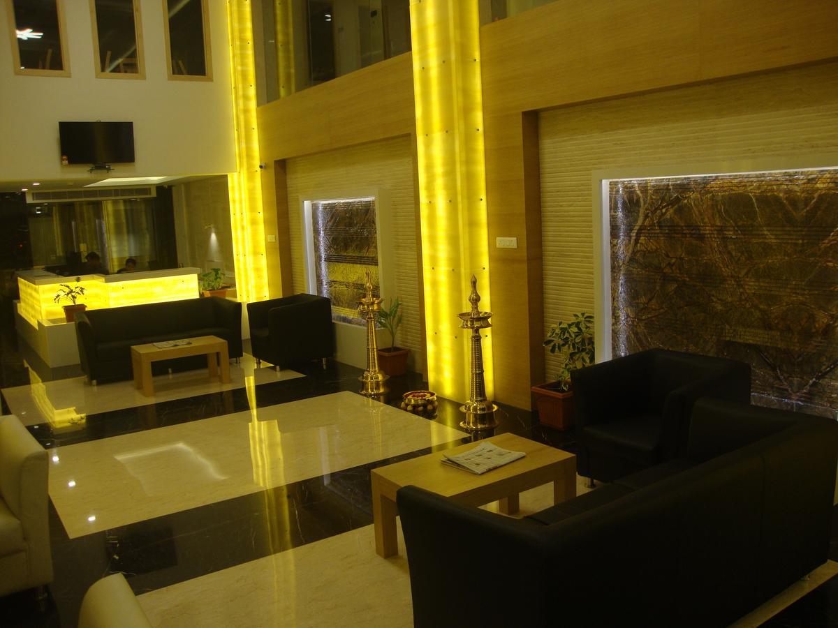 Hotel Mahi'S Gateway Kojambuttúr Kültér fotó