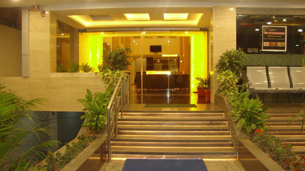 Hotel Mahi'S Gateway Kojambuttúr Kültér fotó