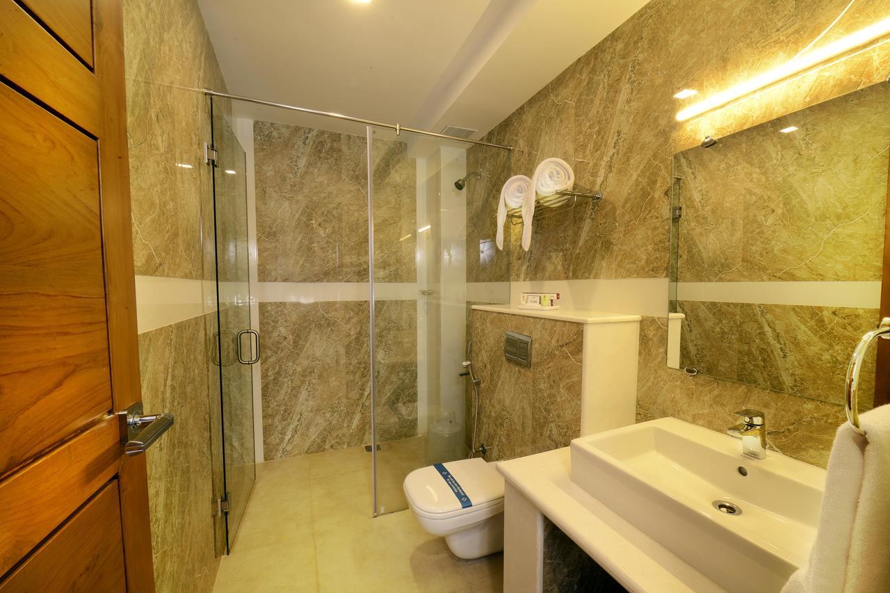 Hotel Mahi'S Gateway Kojambuttúr Kültér fotó
