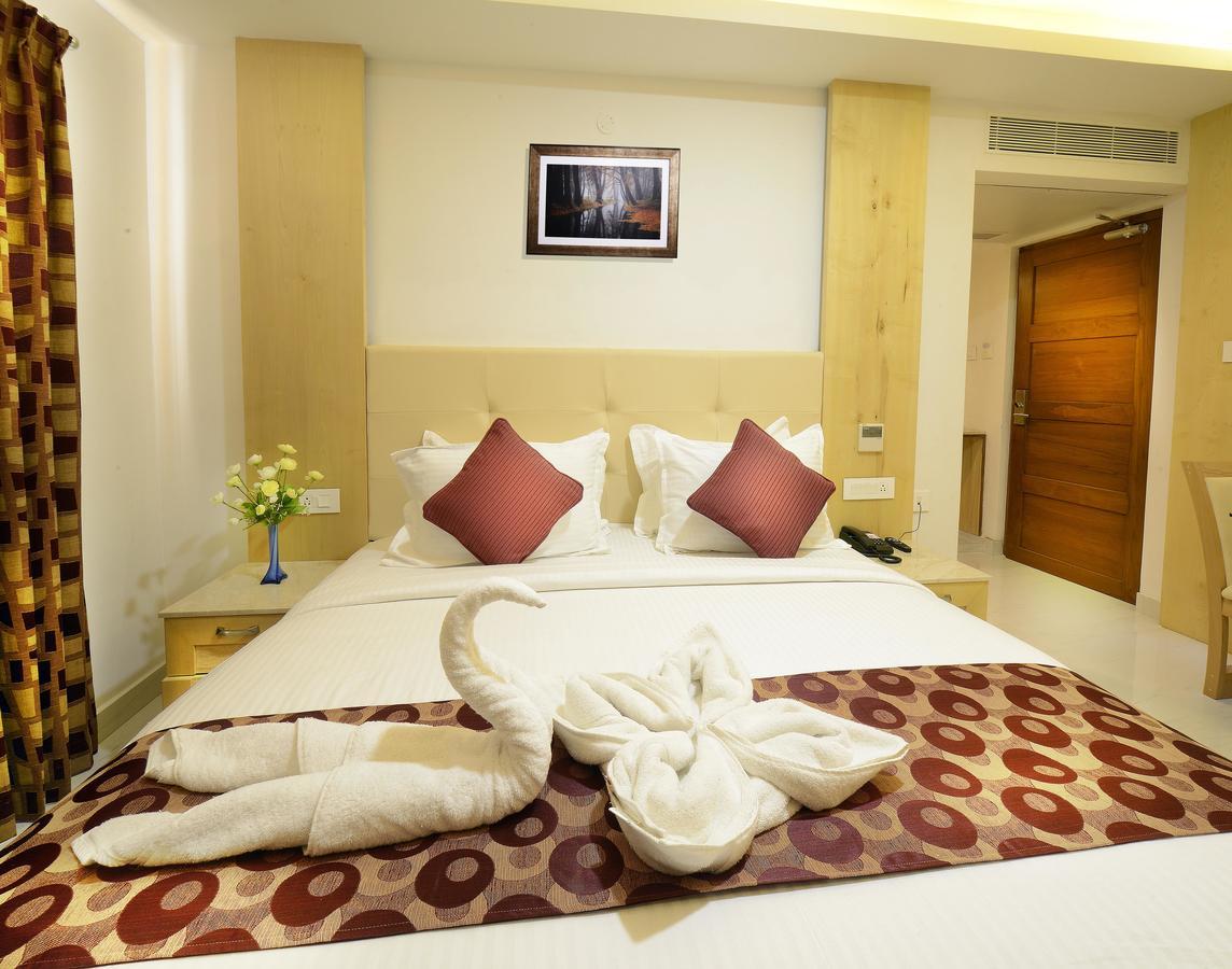 Hotel Mahi'S Gateway Kojambuttúr Kültér fotó