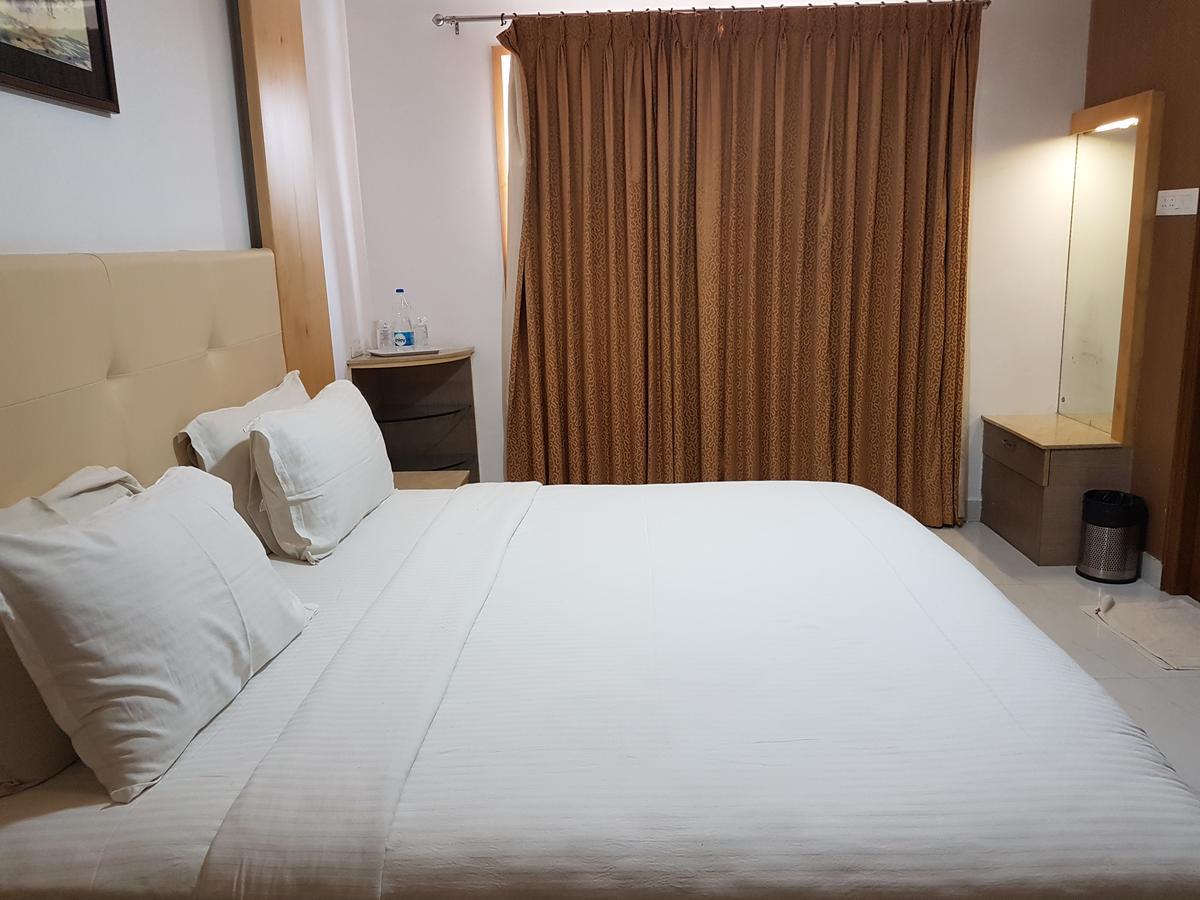 Hotel Mahi'S Gateway Kojambuttúr Kültér fotó
