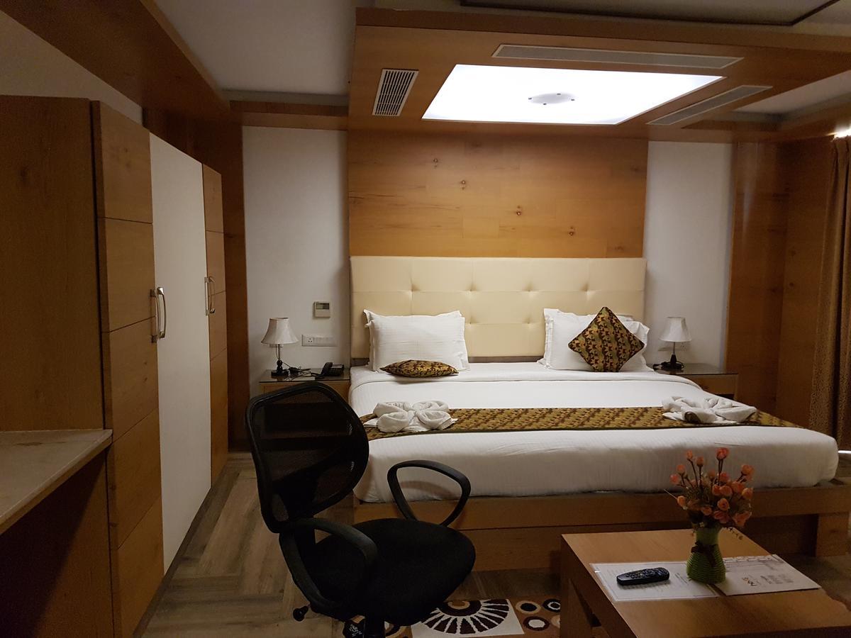 Hotel Mahi'S Gateway Kojambuttúr Kültér fotó