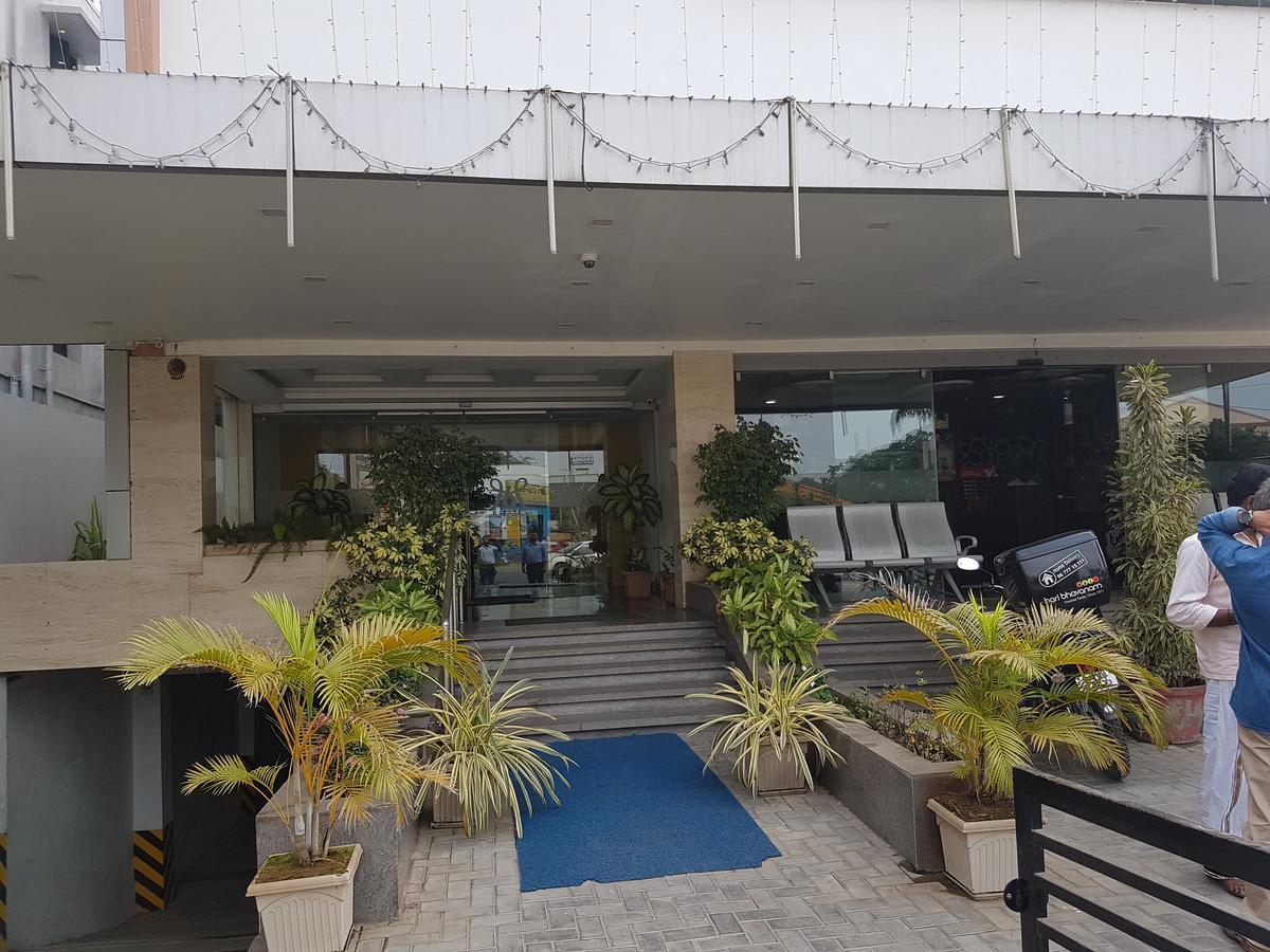Hotel Mahi'S Gateway Kojambuttúr Kültér fotó